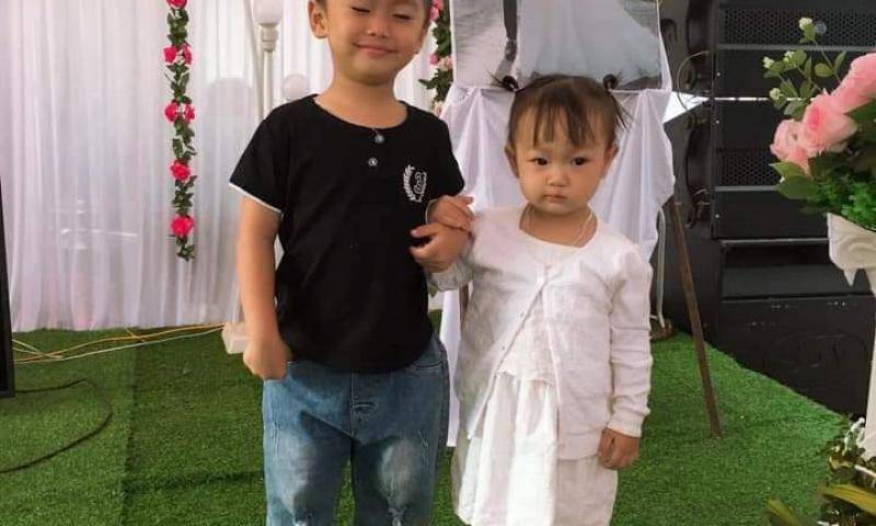 2 bảo bối đáng yêu của mẹ